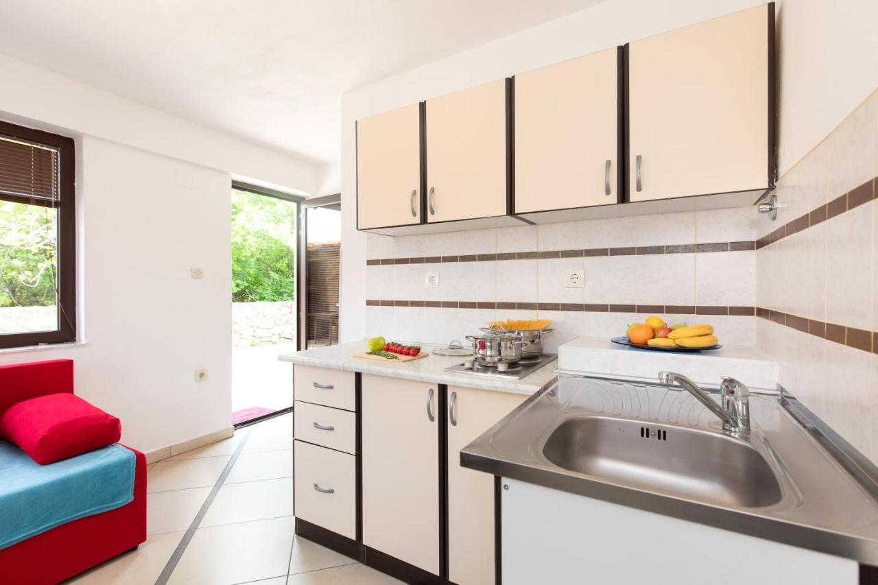 Apartment Linda Vrbnik  Esterno foto