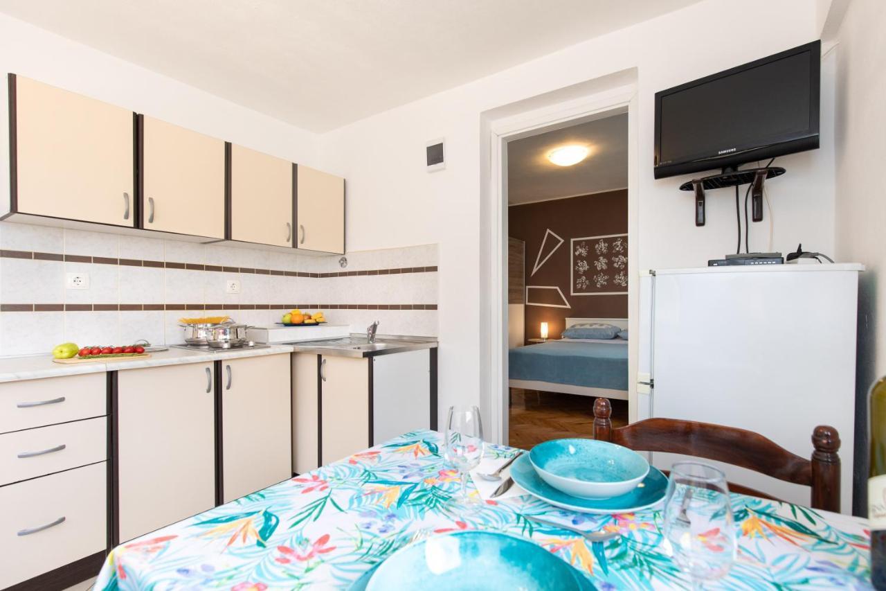 Apartment Linda Vrbnik  Esterno foto