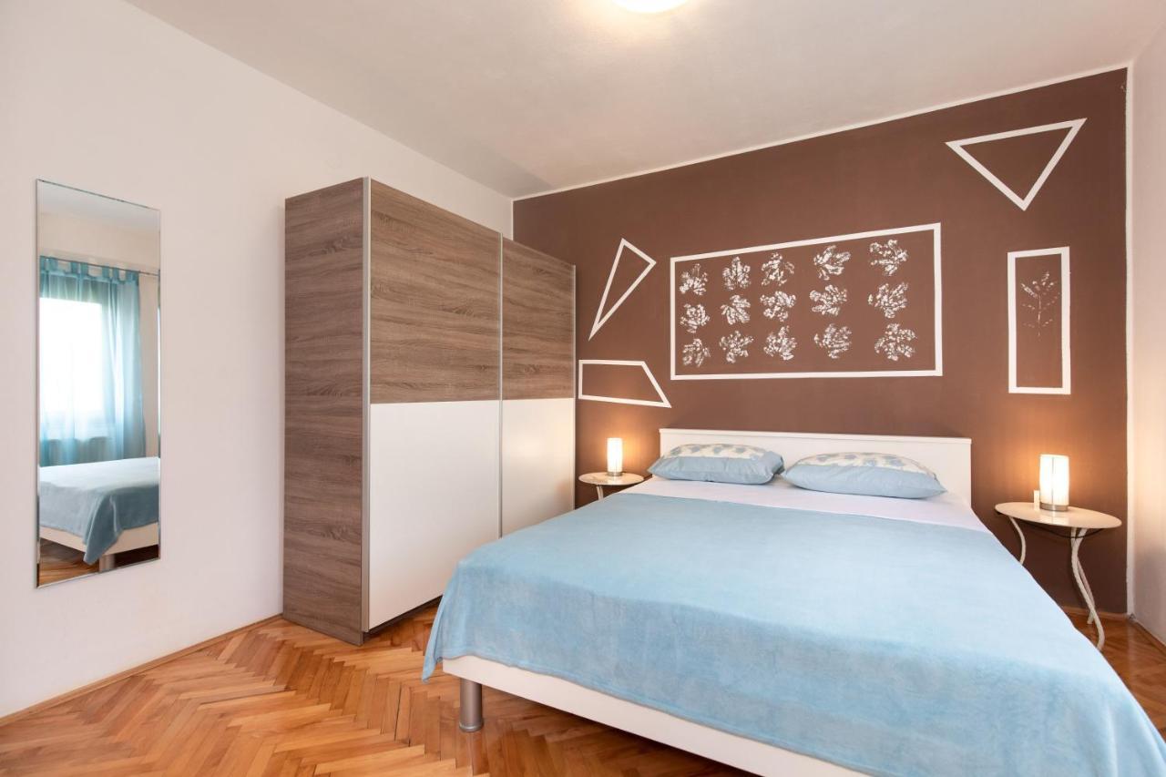 Apartment Linda Vrbnik  Esterno foto